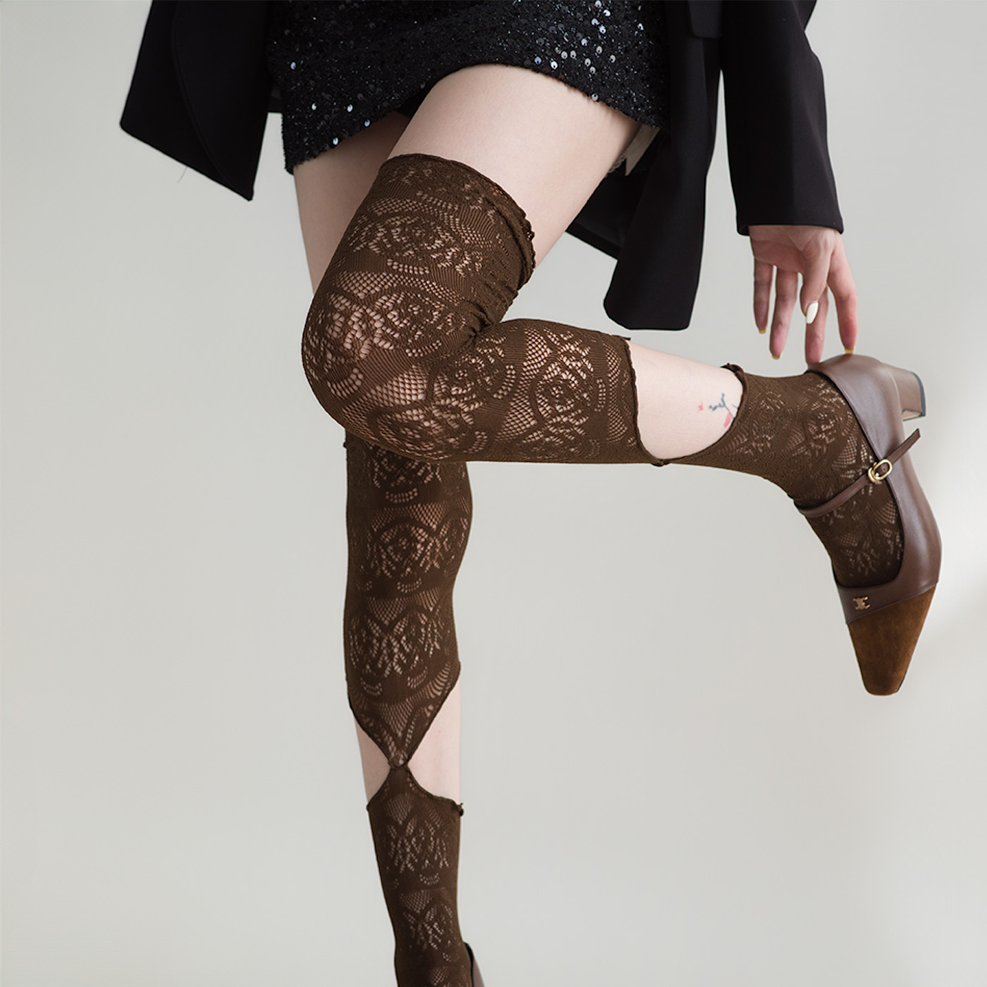 Women's Lace Hollow Over Knee  - Fishing Socks 评论和价格